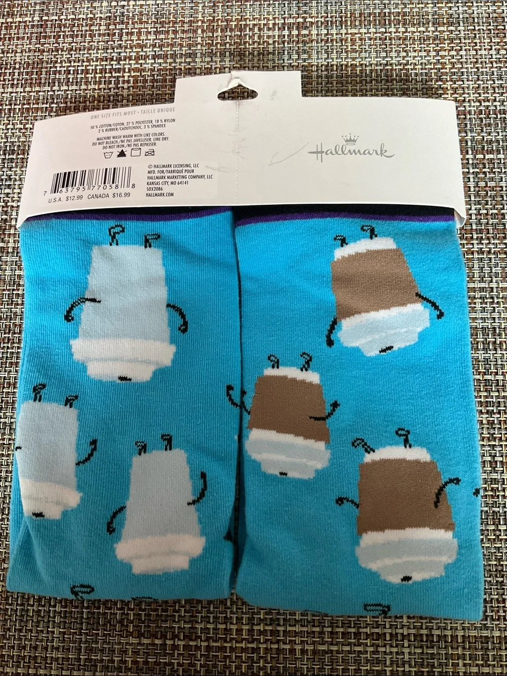 Hallmark  Crew Socks, unisex, NWT